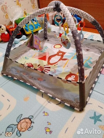 Развивающий коврик-манеж