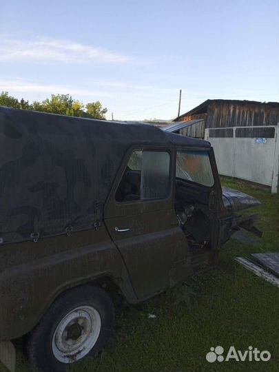 Кузов УАЗ 469 по запчямтям