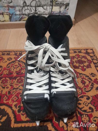 Коньки хоккейные