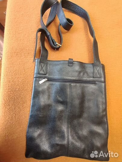 Мужской черный кожаный портфель-сумка igermann