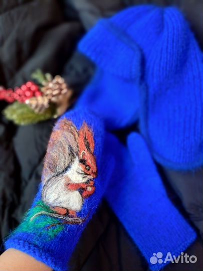 Варежки женские