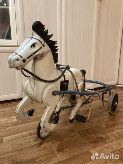 Педальный конь СССР