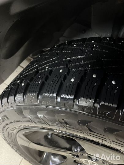 Диски с резиной зима BMW r19