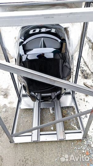 Мотор лодочный Suzuki DF140Btgl черный