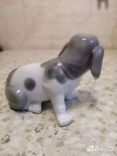 Собака фарфор