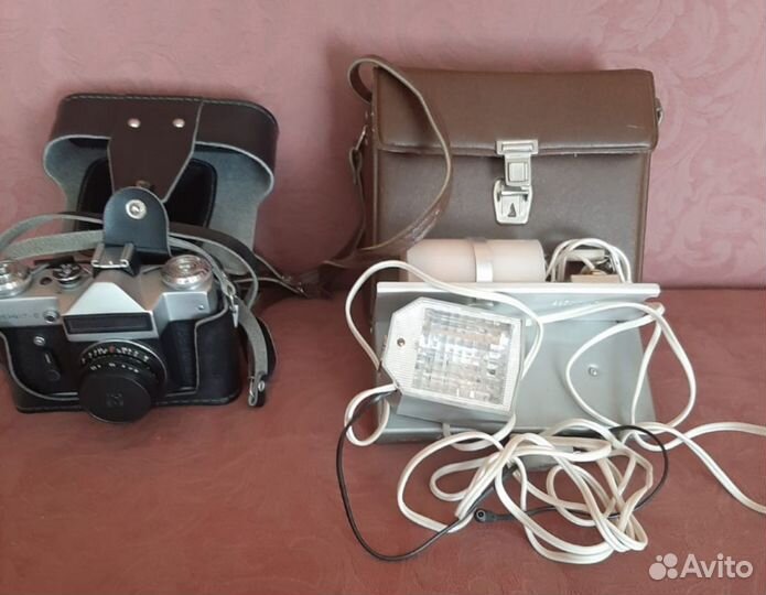 Пленочный фотоаппарат зенит-е, вспышка чайка