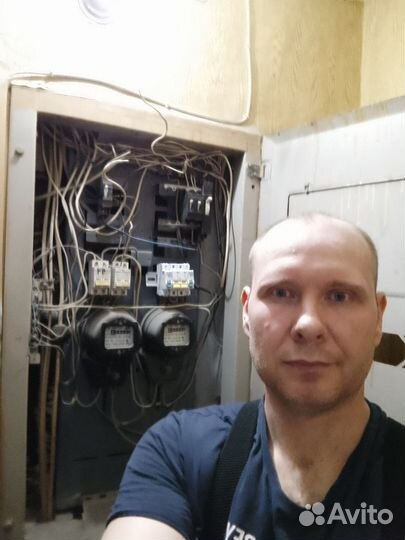 Электрик электромонтер