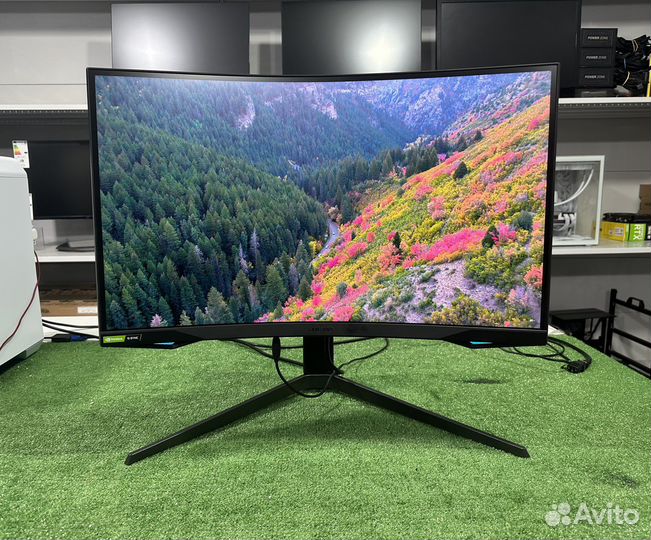 Монитор Samsung Odyssey G7 27