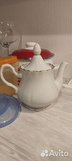 Заварочный чайник и крышка