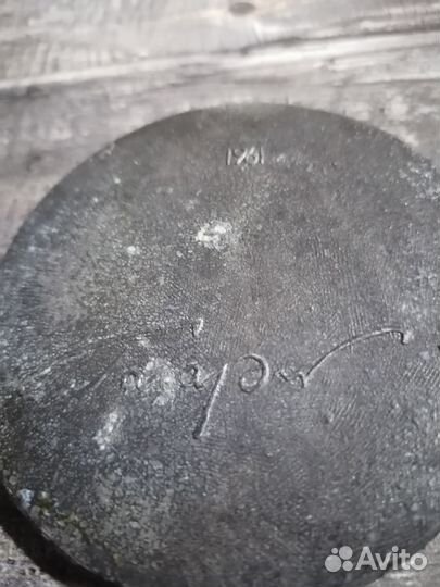 Настольная медаль Гагарин