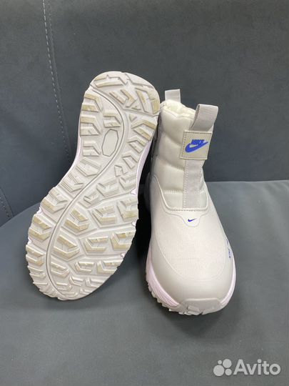 Дутики женские Nike