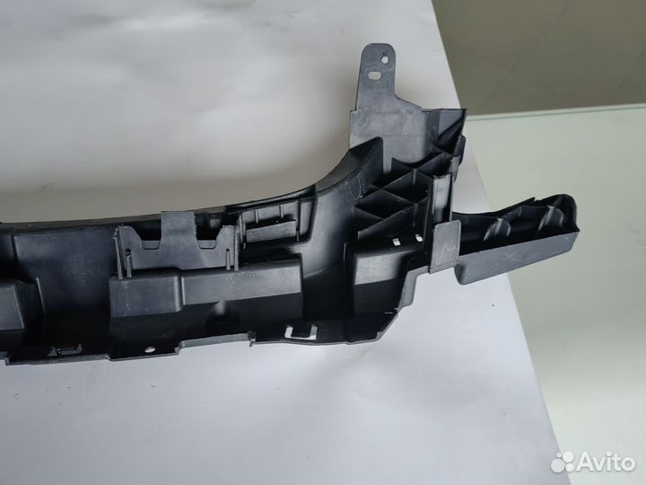 Усилитель бампера перед Ford Focus 2