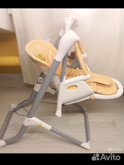 Стульчик - электрокачели для кормления