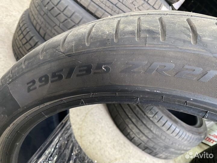 Pirelli P Zero 295/35 R21