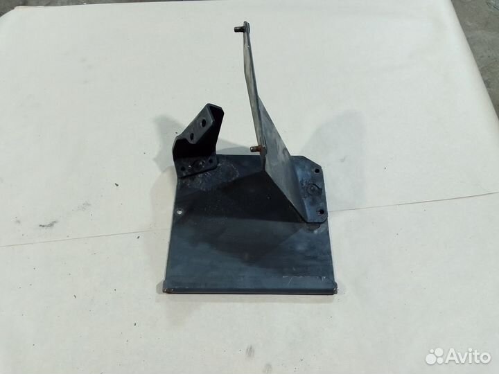 Кронштейн противооткатного упора Скания