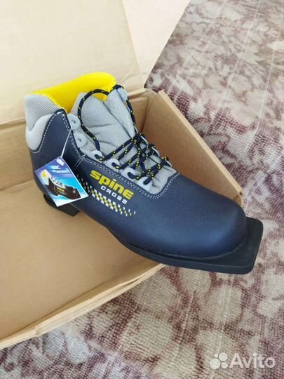 Лыжные ботинки классические