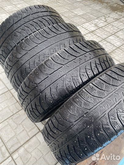 Bridgestone Ice Cruiser 7000 285/65 R17 116T