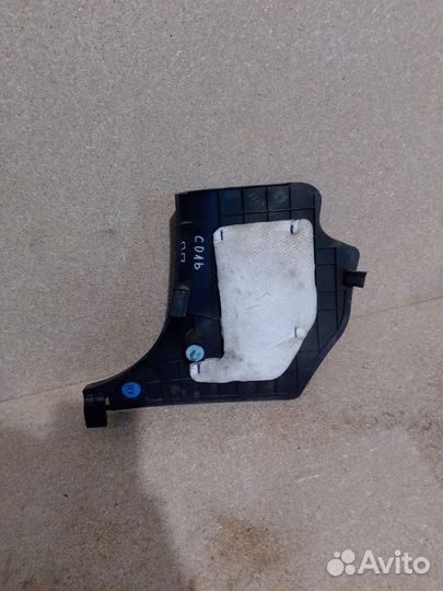 Пластик передней правой стойки Hyundai Solaris 1