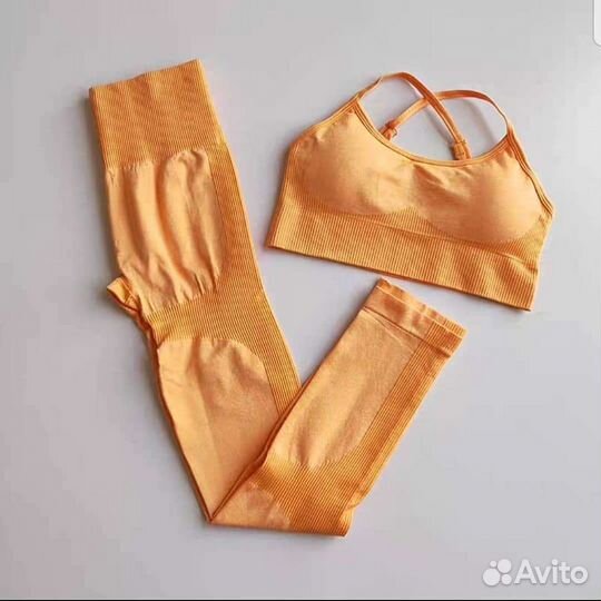 Костюм спортивный