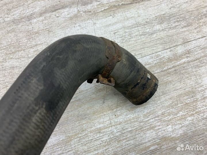 Патрубок системы охлаждения Toyota Avensis