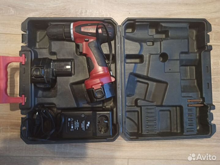 Продам шуруповерт RedVerg