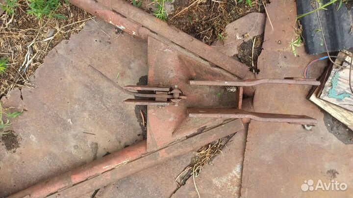 Треугольник к 700