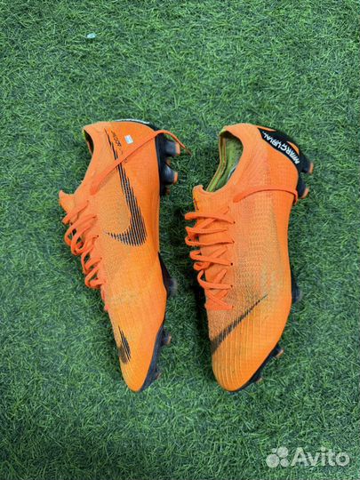 Профессиональные бутсы Nike Mercurial Vapor 12