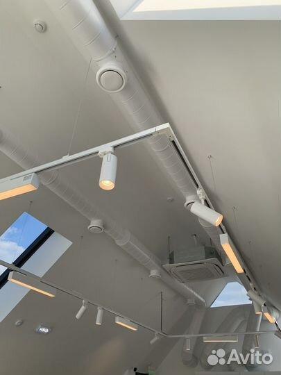 Коммерческое освещение пространств