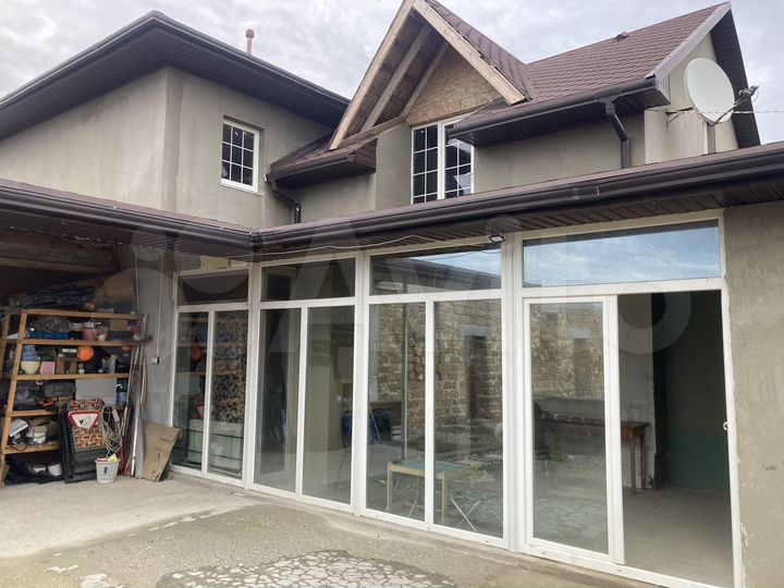 Дом 270 м² на участке 7,6 сот.