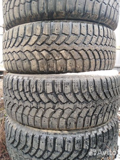 Bridgestone Blizzak Spike-01 235/60 R17