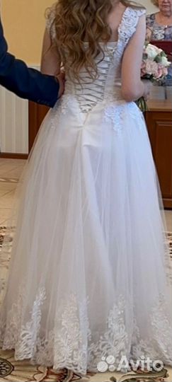 Свадебное платье 44 46 бу