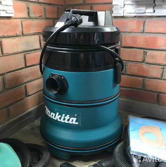 Пылесос Makita 440