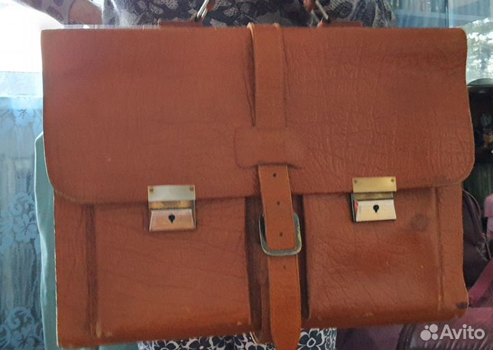 Мужской кожаный портфель