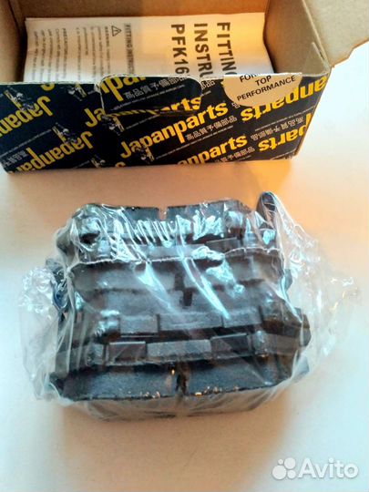 Комплект тормозных колодок на Honda CR-V II