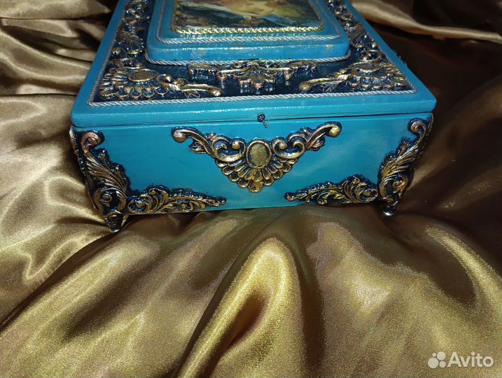 Шкатулка большая