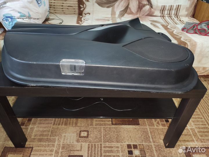 Обшивка двери передняя левая mazda 6 gj