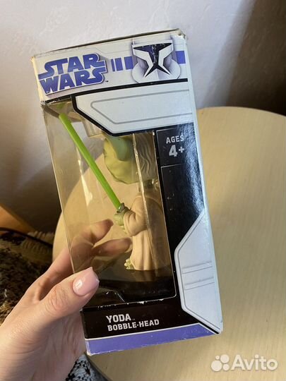 Йода со световым мечом редкая фигурка