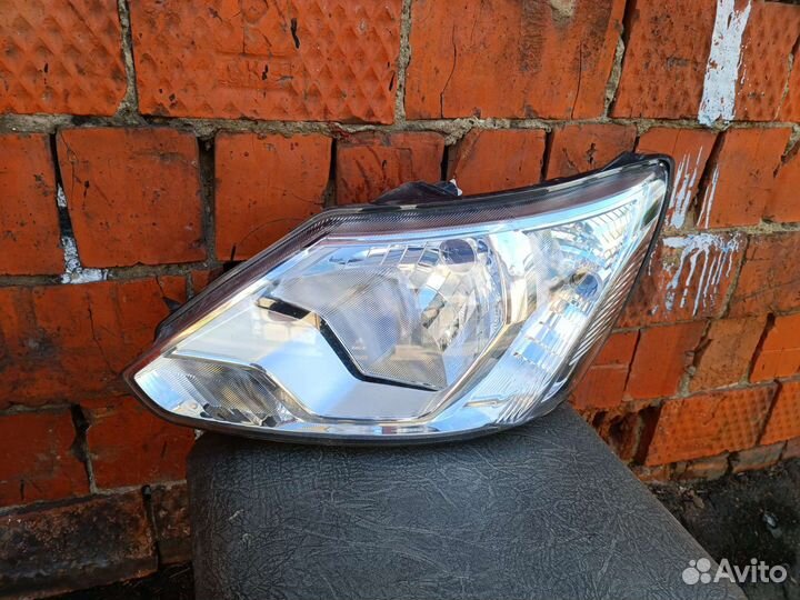 Фара левая,на датсун он до