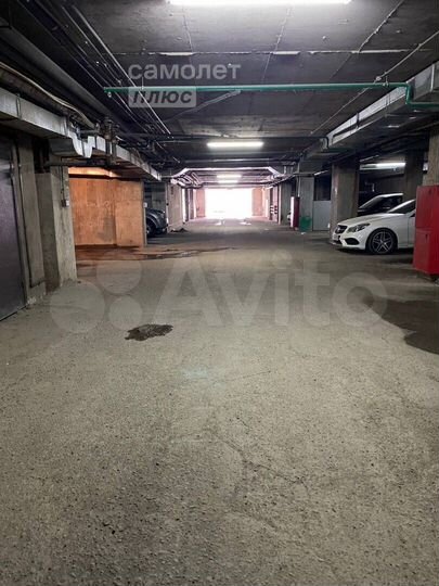 Машиноместо, 14 м²