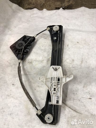 Стеклоподъёмник задний левый Volkswagen Jetta 6