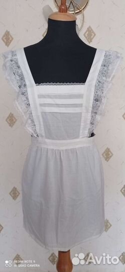 Белый школьный фартук