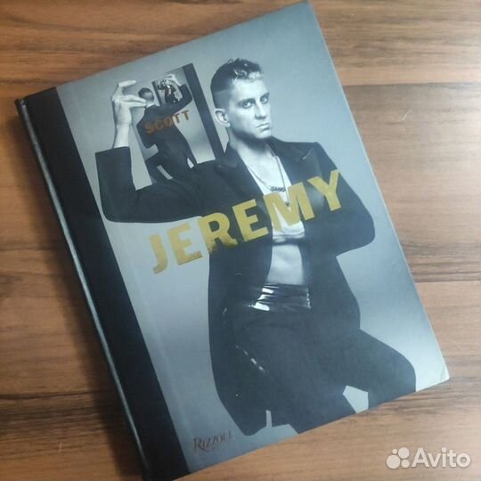 Книга Jeremy Scott