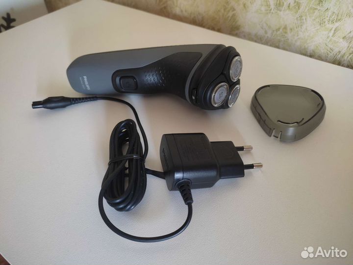 Бритва электрическая philips Shaver 1000