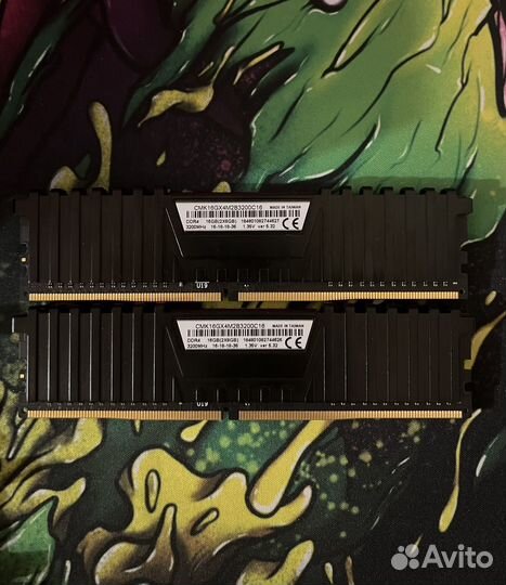 Материнская плата с процессором и памятью