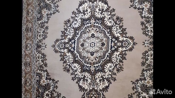 Ковер шерстяной