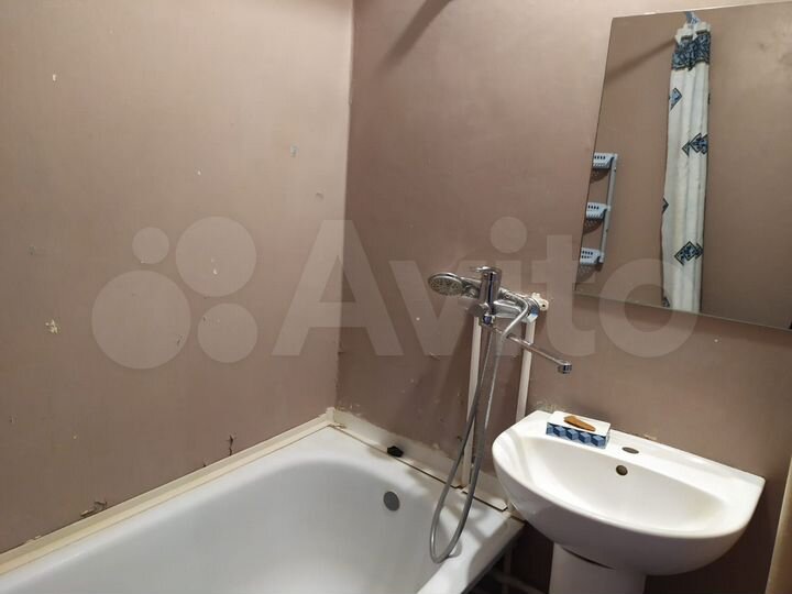 2-к. квартира, 55 м², 4/9 эт.