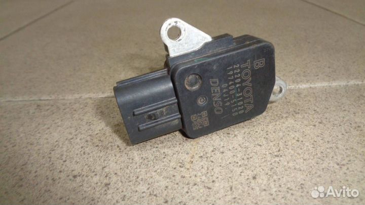 Расходомер воздуха Toyota Camry 40