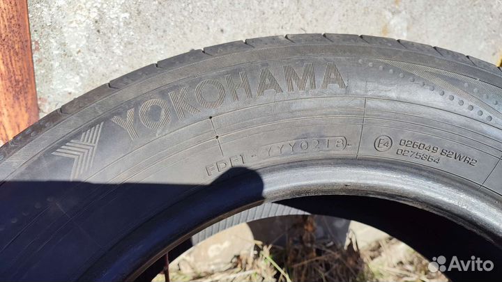 Yokohama BluEarth RV-02 215/60 R16 95H
