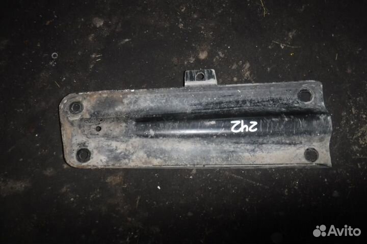 Кронштейн кпп Mercedes X164 Gl Class