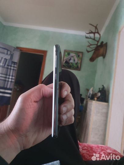 Samsung Galaxy S10, 8/128 ГБ